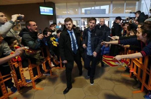 messi-a-su-llegada-a-donostia-_54423008037_54115221154_600_396