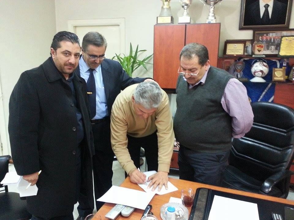 الخوري يوقع عقده مع اتحاد الكرة السوري