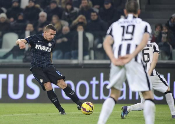 2015-01-06t220007z_1040665412_gm1eb170gl801_rtrmadp_3_soccer-italy_reuters