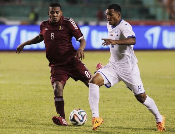 2014-03-06t032145z_1603061514_gm1ea360vh901_rtrmadp_3_soccer-friendly_reuters