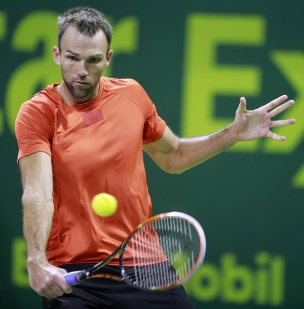 2015-01-08t170602z_74047046_gm1eb1902wv01_rtrmadp_3_tennis-men_reuters
