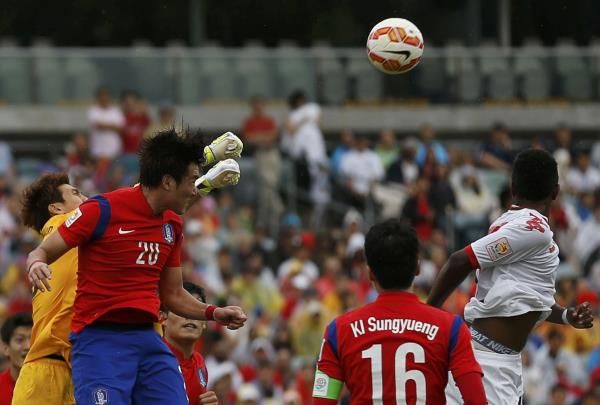 2015-01-10t065300z_1086837466_sr1eb1a0j3i31_rtrmadp_3_soccer-asia_reuters