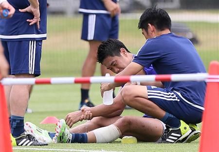 كاجاوا بعد توقفه عن التدريب بسبب الإصابة