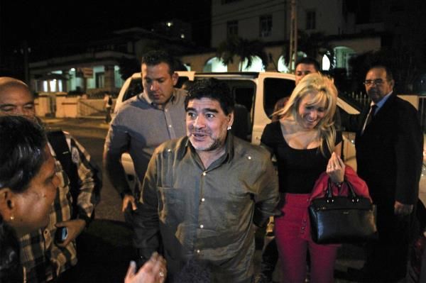 2015-01-11t011743z_1633093532_gm1eb1b0pqy01_rtrmadp_3_cuba-maradona_reuters