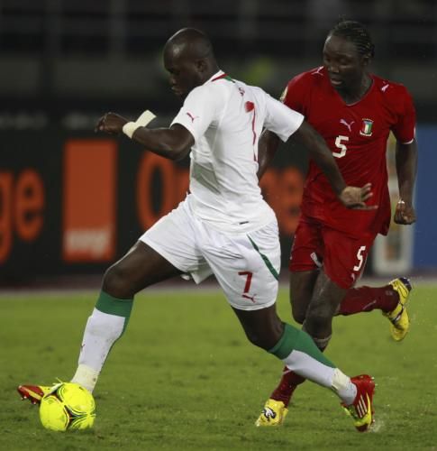 2012-01-26t024243z_01_amr45_rtridsp_3_soccer-nations_reuters