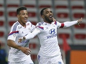 alexandre-lacazette-corentin-tolisso-lyon