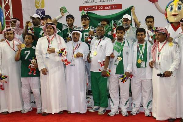 لقطة من تتويج منتخب السعودية لكرة الهدف في النسخة الأولى من الألعاب الخليجية