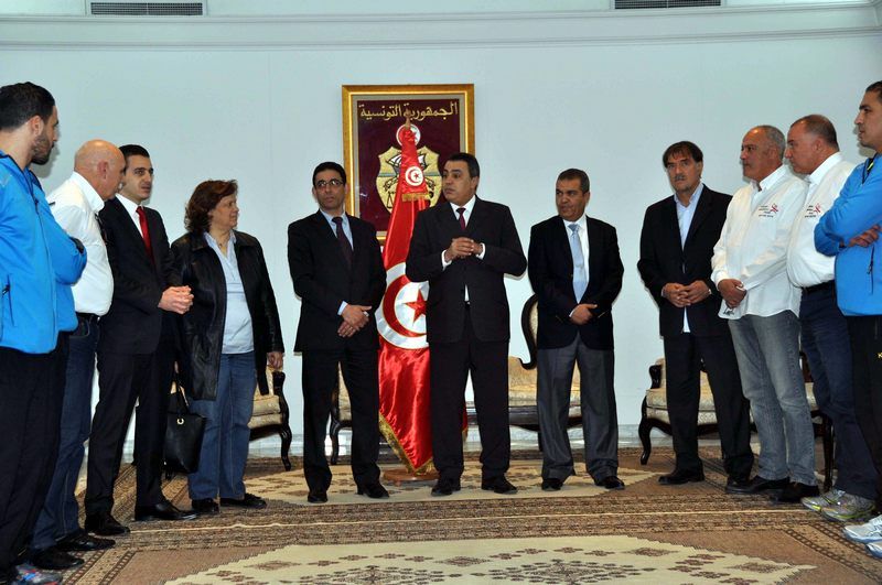 رئيس الحكومة التونسية في توديع نسور قرطاج 