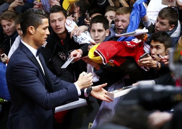 2015-01-12t172234z_1582518063_lr2eb1c1c9cix_rtrmadp_3_soccer-awards_reuters