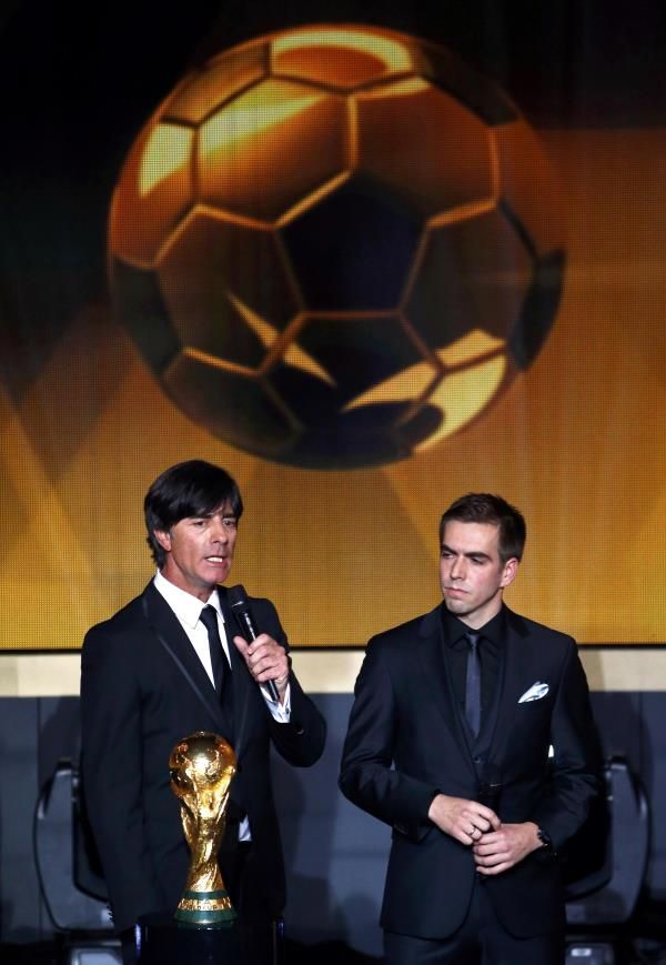 2015-01-12t185335z_107777835_lr2eb1c1gh0nd_rtrmadp_3_soccer-awards_reuters