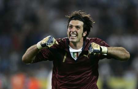 2006-07-04t215109z_01_wcck43_rtridsp_2_sport-soccer-world
