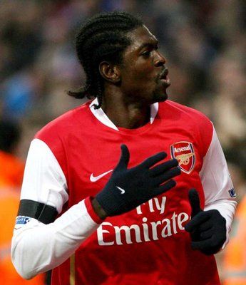 المهـاجـم التـوغـولـي إيـمـانـويـل أديـبـايــور