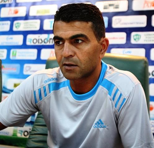 	أيمن صندوقة