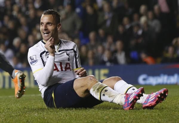 2014-10-29t220349z_407138549_gm1eaau0grf01_rtrmadp_3_soccer-england-cup_reuters