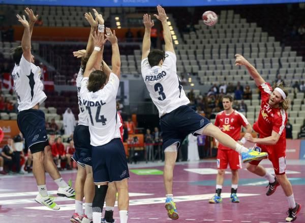2015-01-16t195656z_334536091_lr2eb1g1jemqa_rtrmadp_3_handball-world_reuters