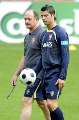 سكـولاري وإلى جانبه كريستيانـو رونالـدو