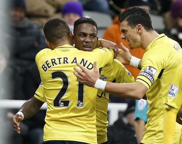 2015-01-17t192852z_1652954135_lr2eb1h1i3uzu_rtrmadp_3_soccer-england_reuters