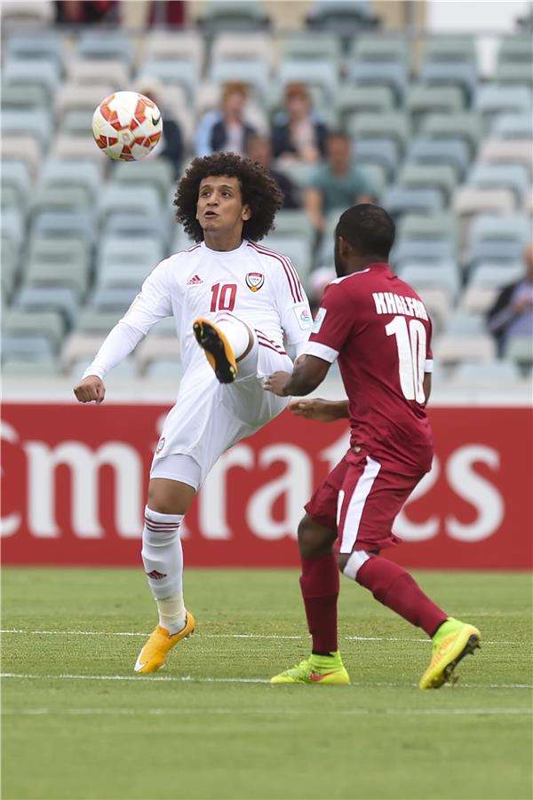 من مباراة الإمارات وقطر