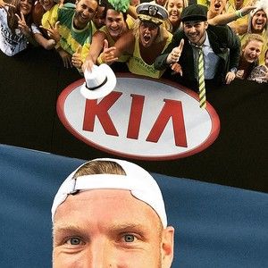 sam-groth-selfie_twitter