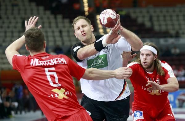 2015-01-20t193149z_1237550266_lr2eb1k1i8qua_rtrmadp_3_handball-world_reuters