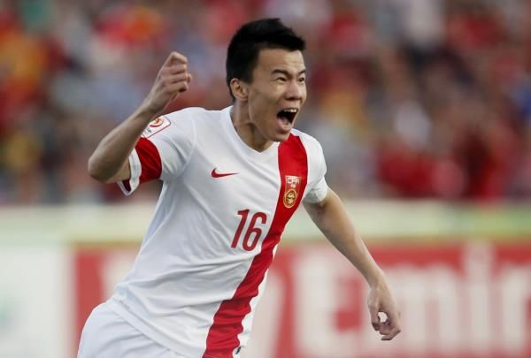 2015-01-18t091208z_853085443_sr1eb1i0pjv2s_rtrmadp_3_soccer-asia_reuters