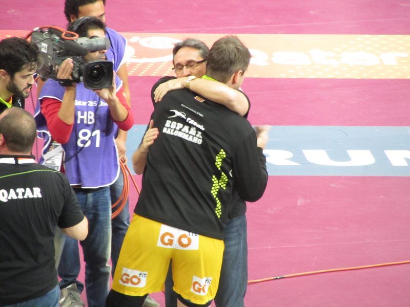 تحية اسبانية للمدرب السابق