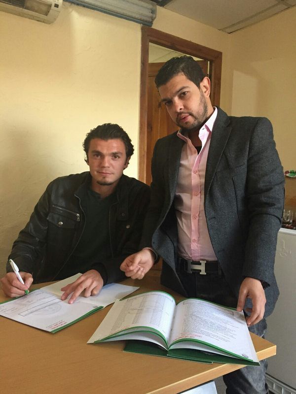 الأغا يوقع عقده مع الجونة المصري