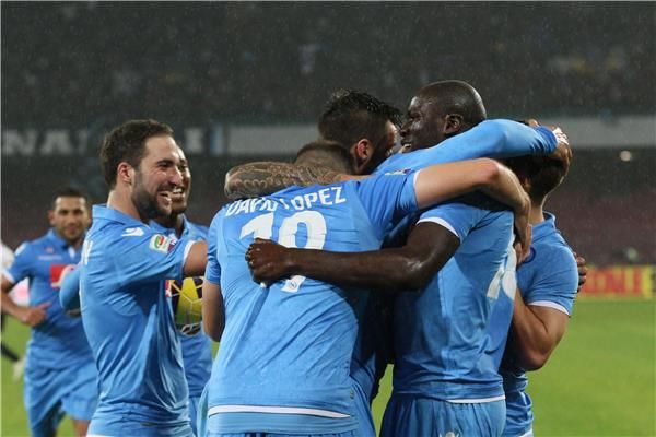 ونابولي يأمل  تعثر فريقي الصدارة