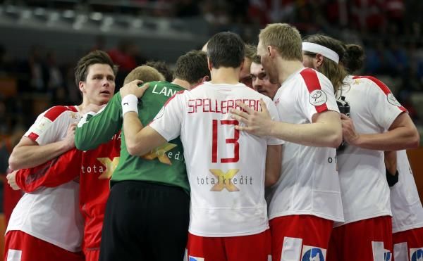 2015-01-22t194844z_602354082_lr2eb1m1j0xp1_rtrmadp_3_handball-world_reuters