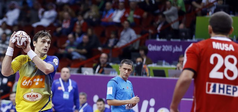 ايفان لاعب البوسنة اثناء المباراة