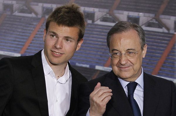 real-madrid-s-new-player-asier_54377513626_54115221154_600_396