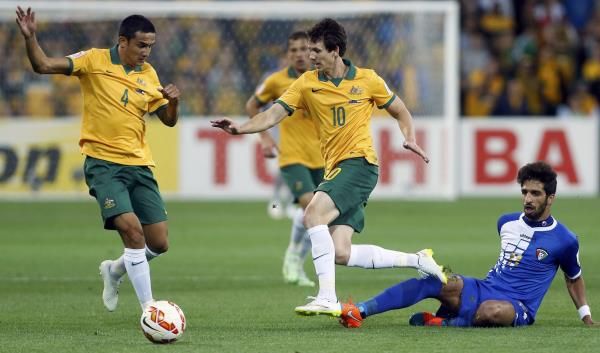 2015-01-09t102837z_1096040184_sr1eb190t2x0l_rtrmadp_3_soccer-asia_reuters