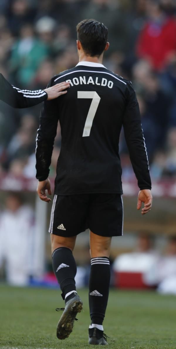 2015-01-24t173639z_833190584_gm1eb1p04df01_rtrmadp_3_soccer-spain_reuters