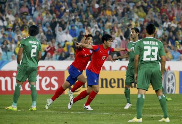 2015-01-26t102356z_1931577029_sr1eb1q0sveq8_rtrmadp_3_soccer-asia_reuters