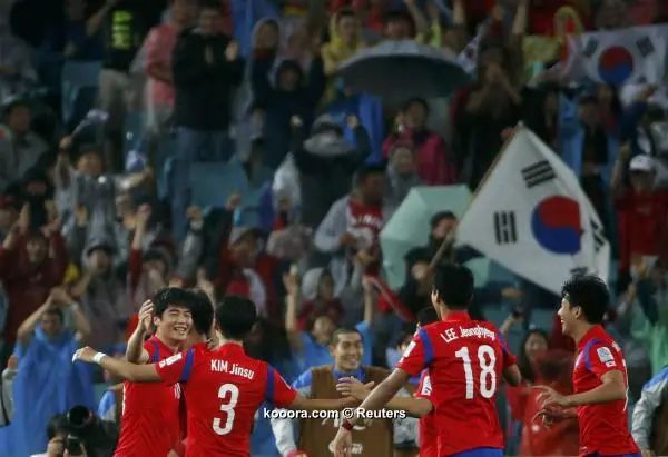 ?i=reuters%2f2015-01-26%2f2015-01-26t103222z_1249268244_sr1eb1q0t9fqu_rtrmadp_3_soccer-asia_reuters