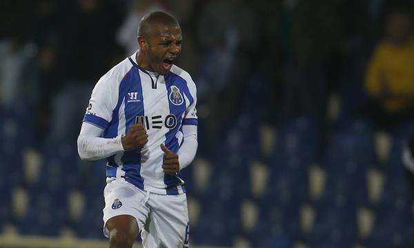 2014-11-09t210107z_1488011317_gm1eaba0dvo01_rtrmadp_3_soccer-portugal_reuters