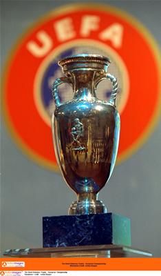 2008-04-01-ai_4752274_trophy_003