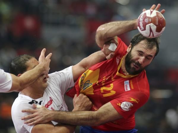 2015-01-25t192437z_585398270_lr2eb1p1hwrzy_rtrmadp_3_handball-world_reuters