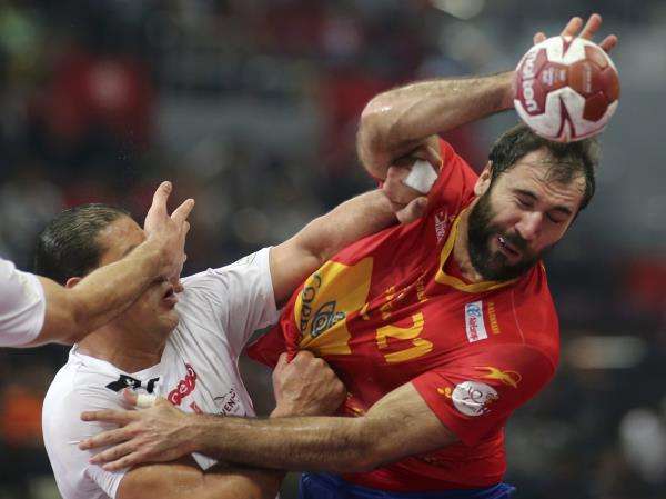 2015-01-25t192437z_585398270_lr2eb1p1hwrzy_rtrmadp_3_handball-world_reuters