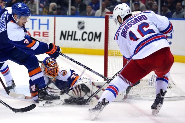 2015-01-28t031842z_1511301820_nocid_rtrmadp_3_nhl-new-york-rangers-at-new-york-islanders_reuters