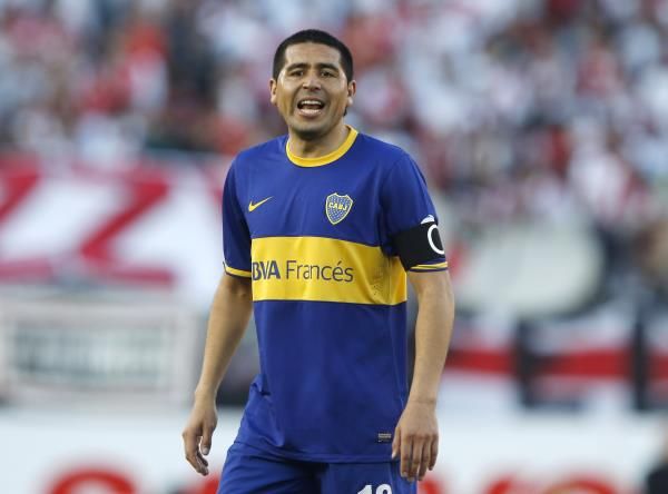 2013-10-07t022943z_253949363_gm1e9a70t2x01_rtrmadp_3_soccer-argentina_reuters