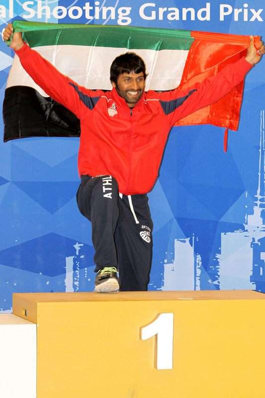 اللاعب الأماراتي وليد العرياني