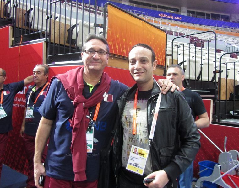 فاليرو ريفيرا مع مراسل كووورة عقب الحوار