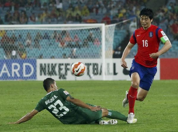2015-01-26t104652z_52450121_sr1eb1q0txmrs_rtrmadp_3_soccer-asia_reuters
