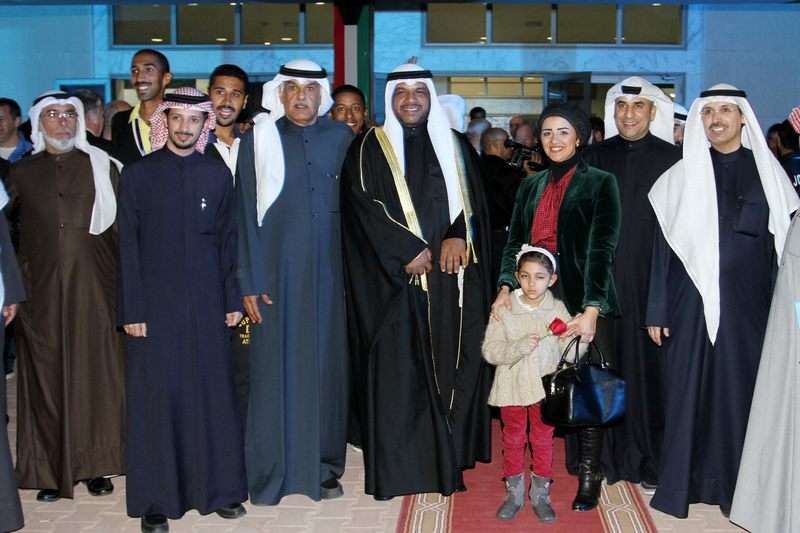 الشيخ أحمد المنصور مع أعضاء مجلس الأدارة