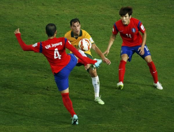 2015-01-31t114203z_1480986442_sr1eb1v0whbme_rtrmadp_3_soccer-asia_reuters