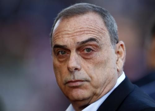 2011-05-152011-05-15t182919z_01_sin93_rtridsp_3_soccer-england_reuters