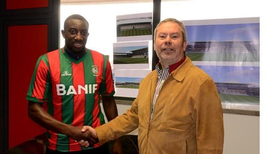 موسى ماريجا بزي فريقه الجديد   