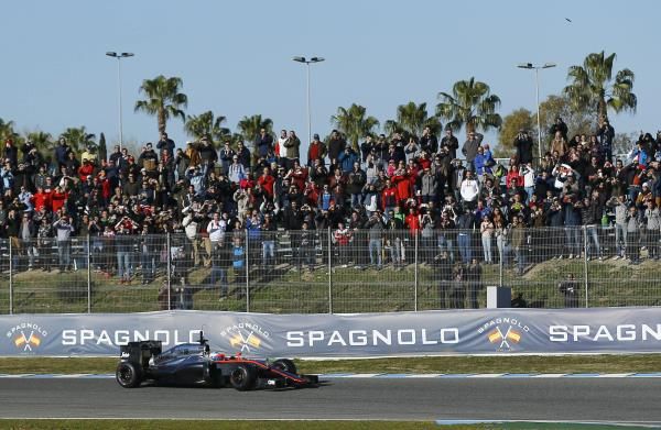 2015-02-01t100218z_627191896_gm1eb211dzn01_rtrmadp_3_motor-racing-spain-testing_reuters