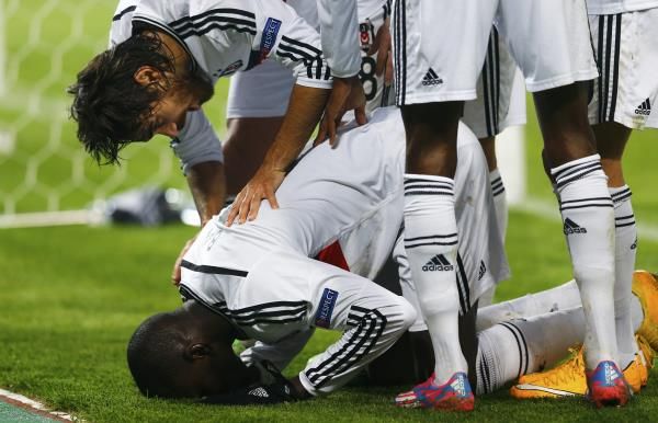 2014-11-06t192605z_1107437295_lr1eab61hz6ya_rtrmadp_3_soccer-europa_reuters